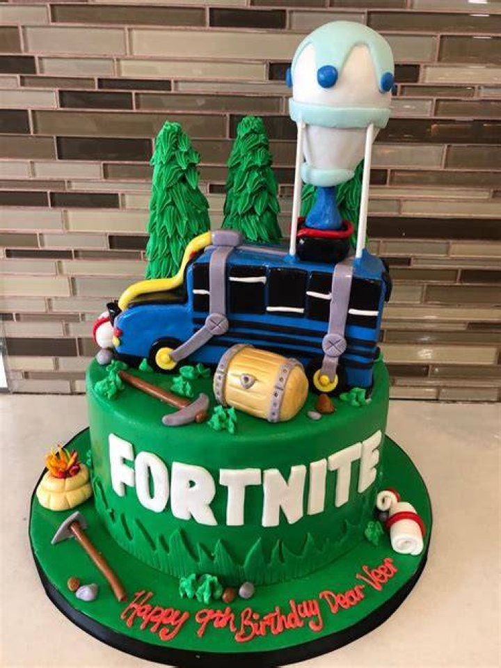 Fortnite Birthday Cake: Easy And Impressive